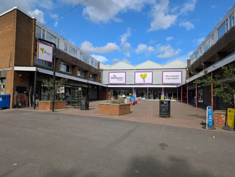 St Gemmas Hospice Meanwood Charity Shop 768x579